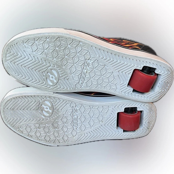 Heely’s Gr8 Pro Prints Flames Black/Red/Flames 5 M US Big Kid, Great Pre-Owned - Picture 7 of 8